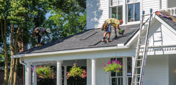 Best Roof Gutter Cleaning  in Deerfield, WI